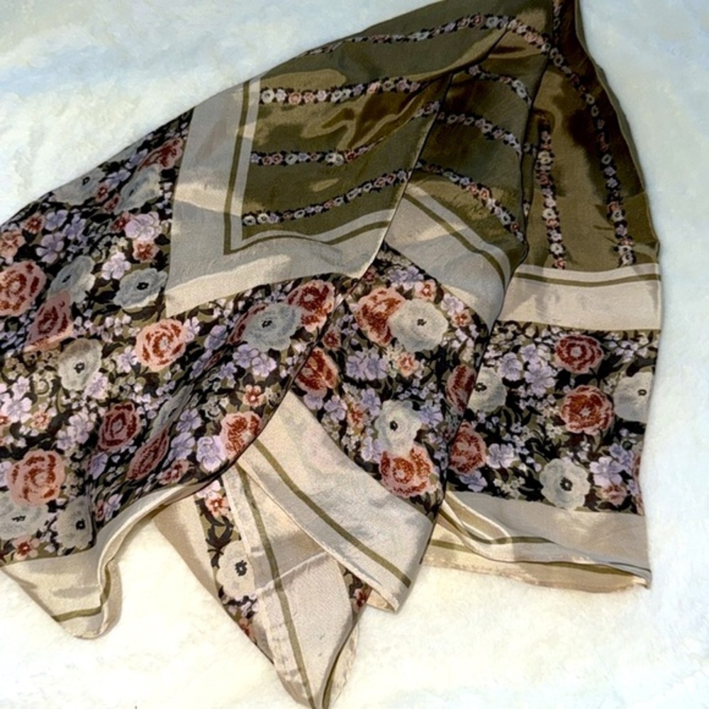 Echo‎ Silk Scarf with Olive and Cream Floral Design 27'x27'